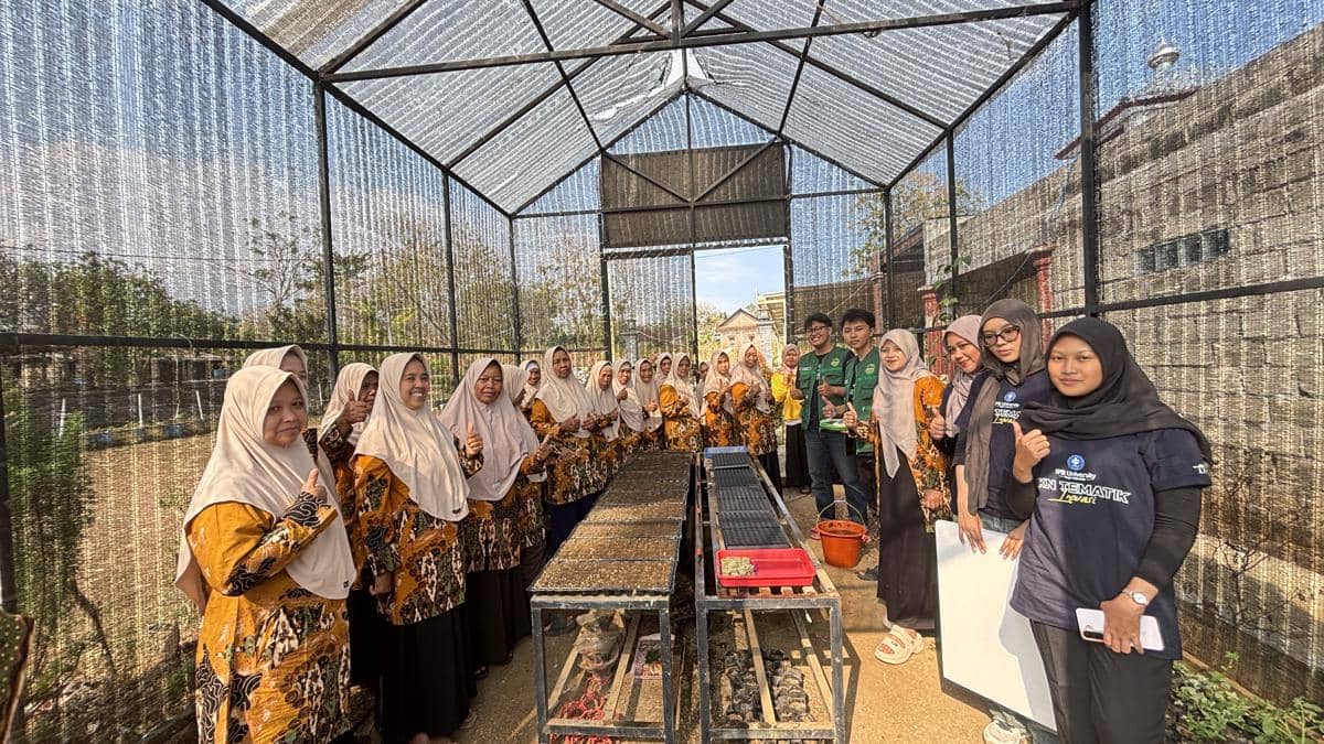 KKNT IPB Bantu Hidupkan Kembali Rumah Pembenihan KWT di Ponorogo