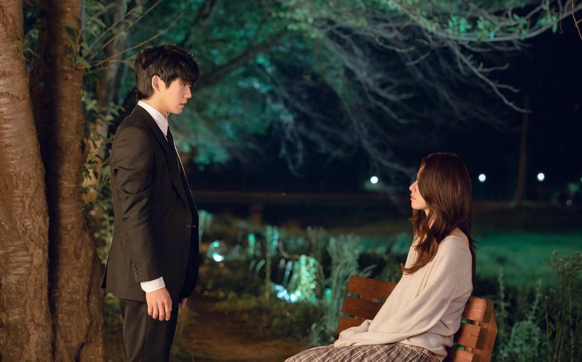 Jung Hae In dan Ha Young di Our Sticky Love