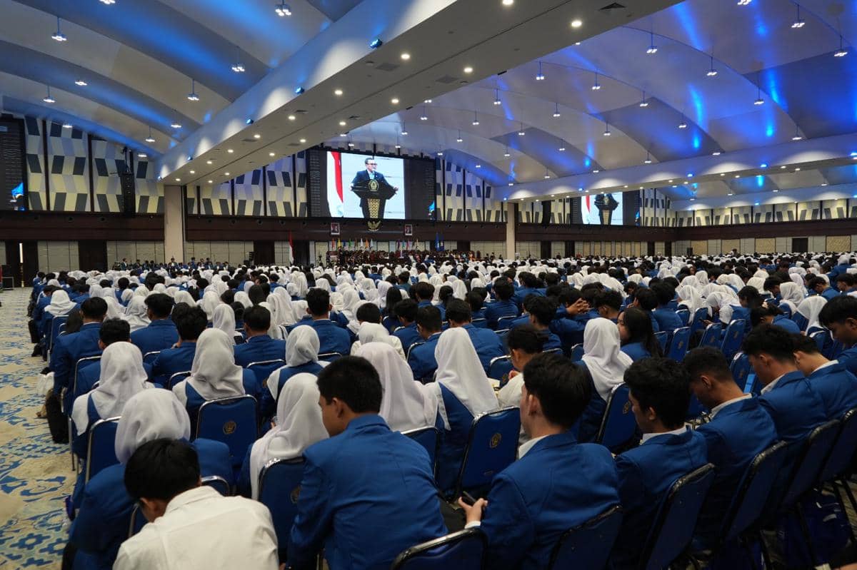 Kepala Barantin Pusat Abdul Kadir Karding menyampaikan kuliah umum di hadapan mahasiswa baru Universitas Diponegoro.