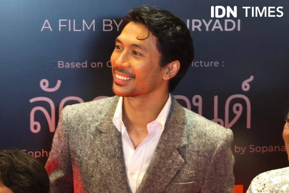 Potret Andri Mashadi saat red carpet gala premiere film Perumahan Laddaland, Kamis (6/8/2026) di Jakarta (IDN Times/Juan Dwi)