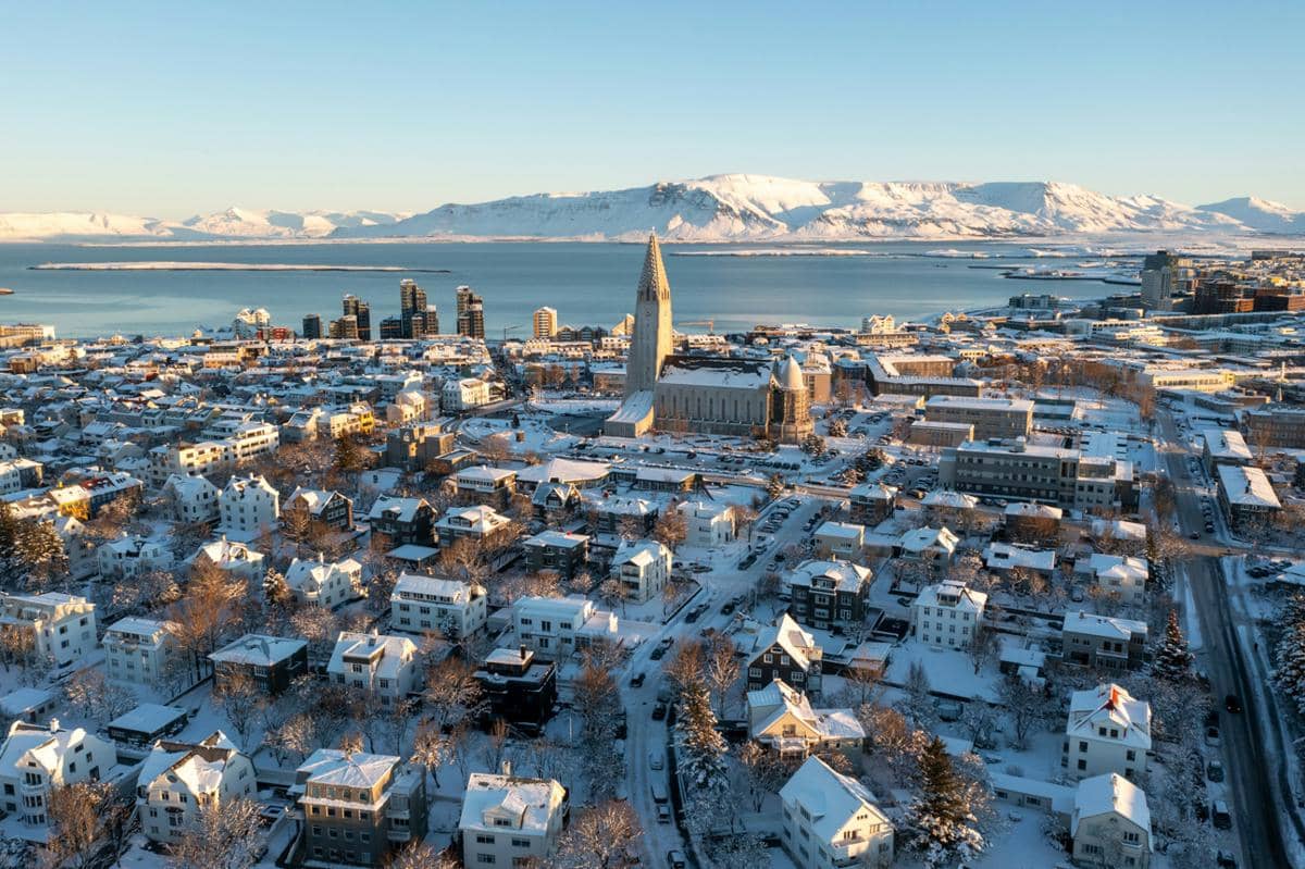 ilustrasi kota Reykjavik, Islandia