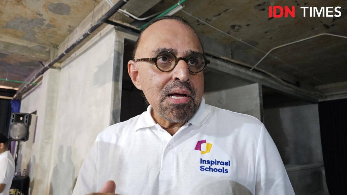 Potret Jaspel Sadhu, Founder dan Chairman Singapore Intercultural School (SIS) Group, saat menghadiri acara.