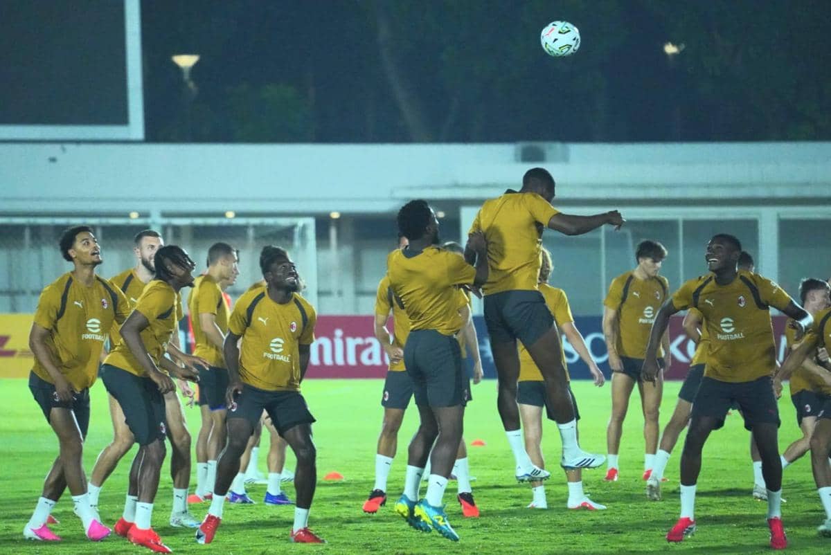 Sesi Latihan AC Milan di Stadion Madya Jelang Lawan Chelsea.