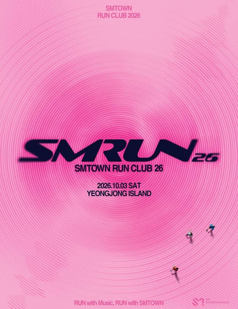 Materi promosi bertuliskan SMTOWN RUN CLUB 2026 yang dibagikan melalui akun Instagram @smtown.run.club.
