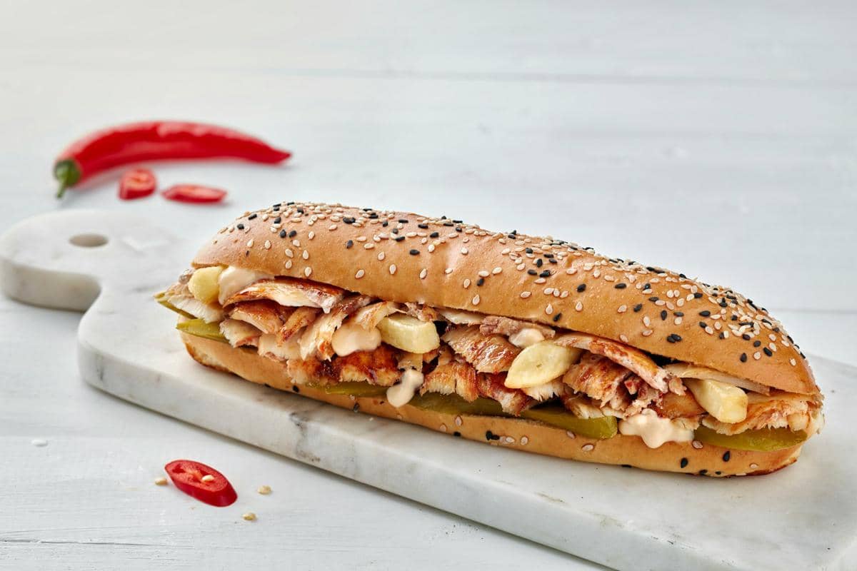ilustrasi banh mi ayam serai
