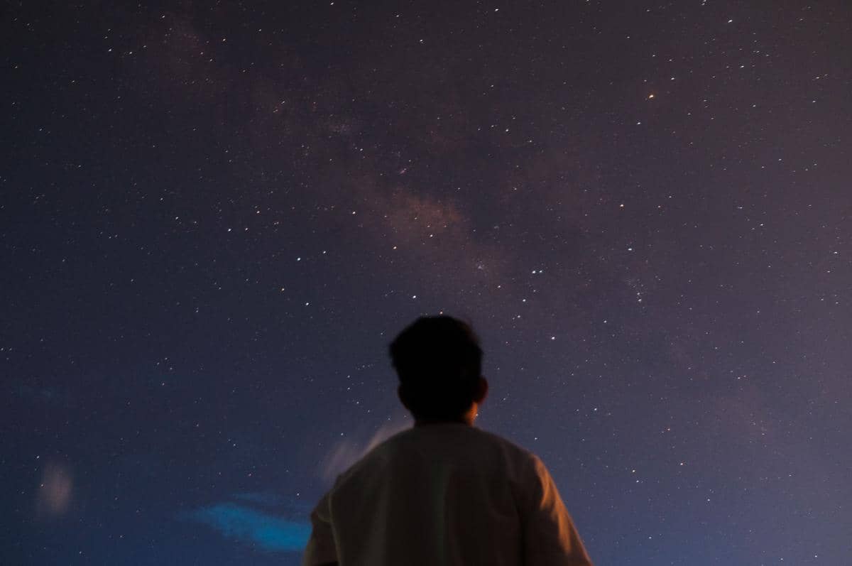 [PUISI] Terpikat Kilau Semesta