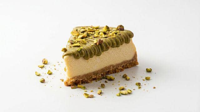 ilustrasi pistachio dubai cheesecake 