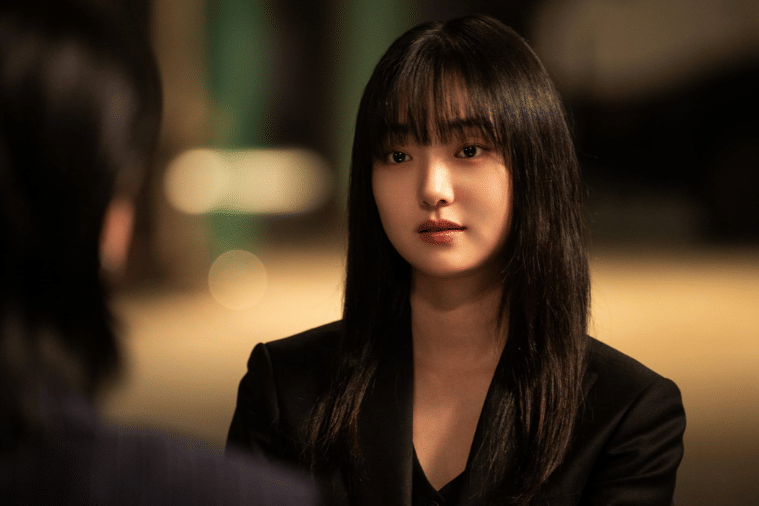 Cuplikan serial drama Korea A Shop For Killers 2 dari Disney Plus dalam materi promosi resmi serial tersebut.