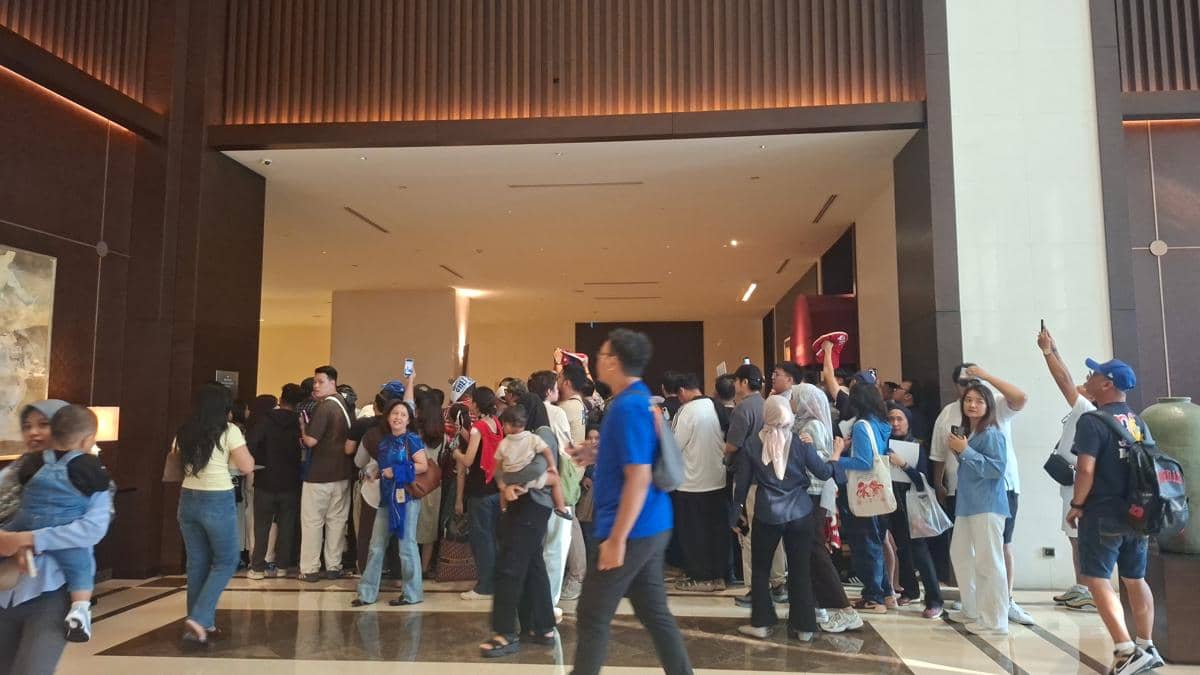 Chelsea Gocek Fans di Jakarta, Masuk Hotel dari Pintu Berbeda