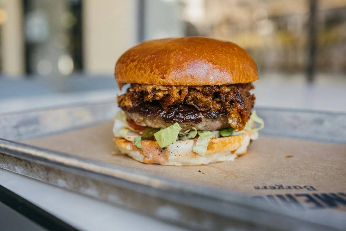 Resep Hatch Chile Burger, Burger dengan Cabai Hatch dan Keju Lumer
