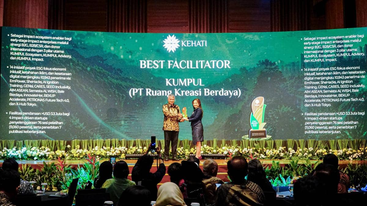 KUMPUL Kembali Raih Best Facilitator ESG Award by KEHATI