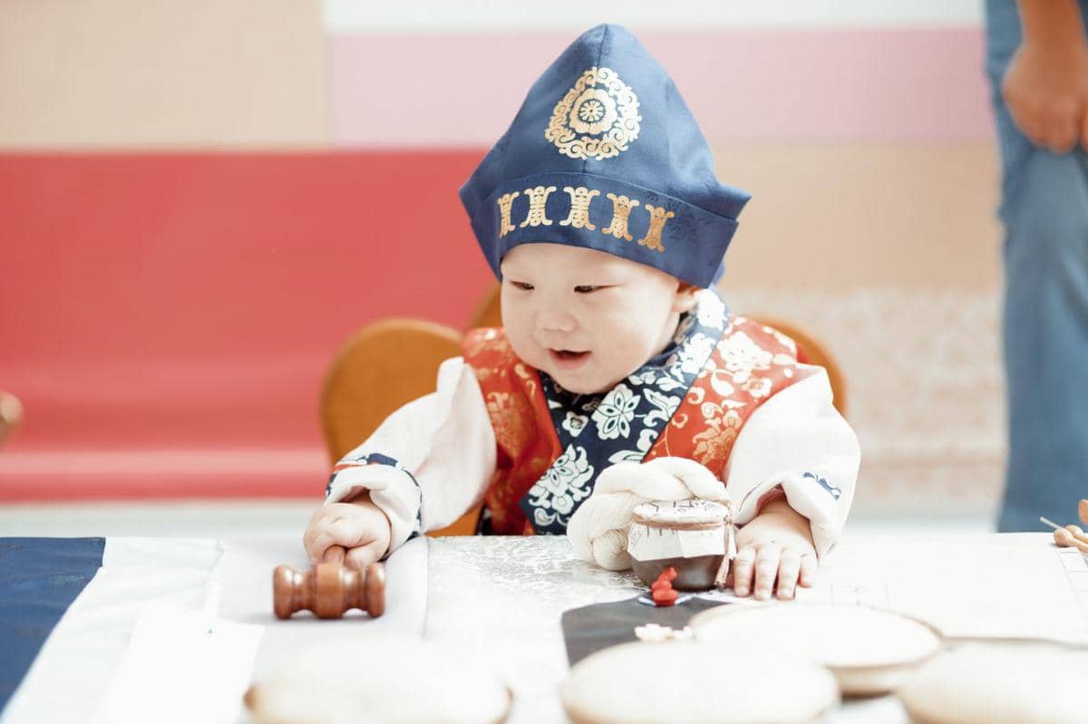 ilustrasi anak bayi, budaya Korea Selatan