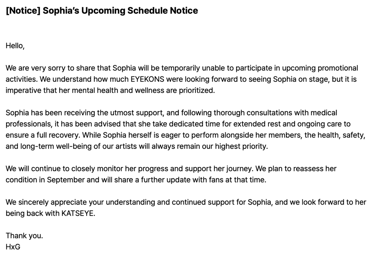 Tangkapan layar pengumuman KATSEYE di X mengenai Sophia yang akan menjalani hiatus dari aktivitas grup.