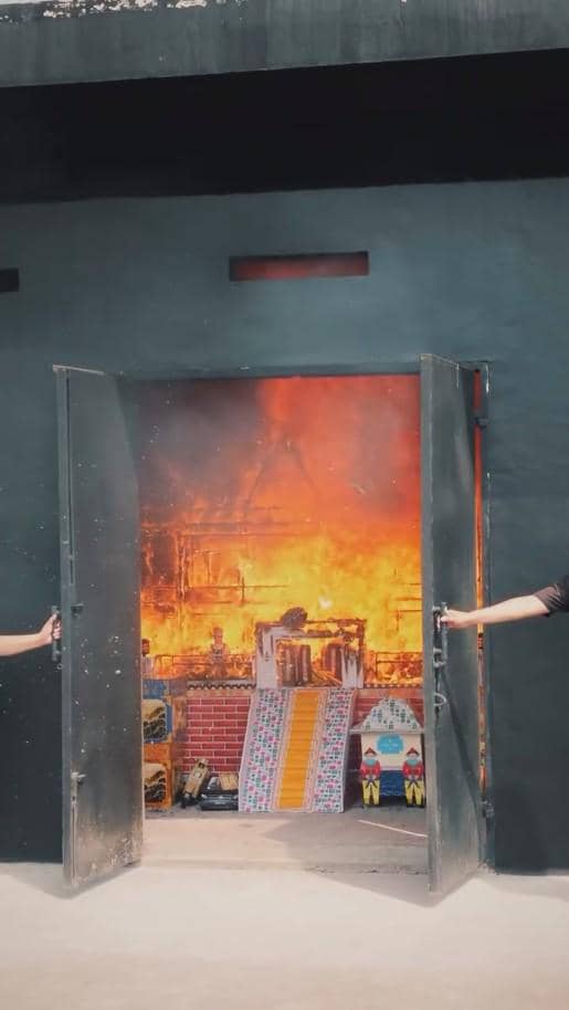 Sarwendah mengenang satu tahun kepergian ayahnya melalui unggahan di akun Instagram pribadinya.