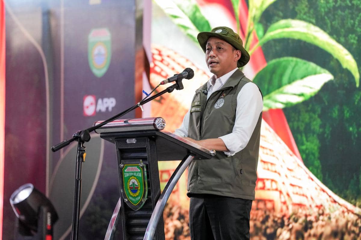 Menhut Sampaikan Salam ASRI dari Prabowo untuk Warga Sumsel
