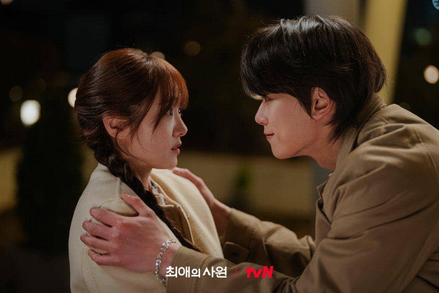 Cuplikan serial drama berjudul My Bias, My Boss produksi tvN dengan keterangan dokumentasi resmi dari tvN.