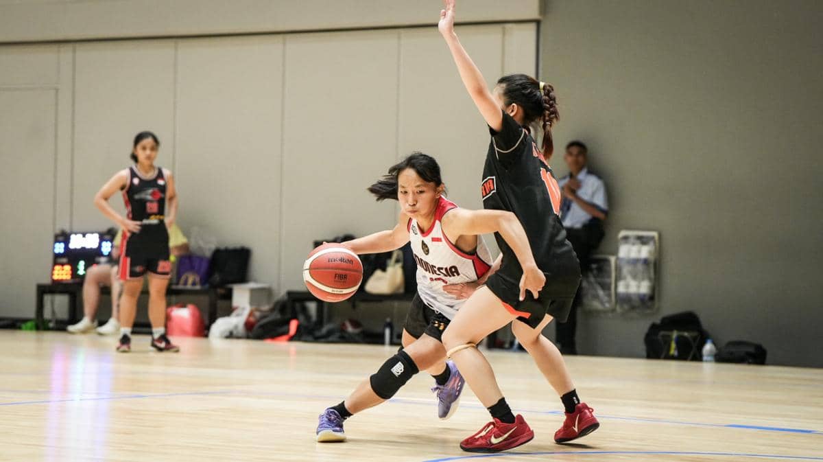 Tim Imma Do Great Basketball berpose bersama, siap membawa 12 atlet putri untuk mengikuti kegiatan di Berlin.