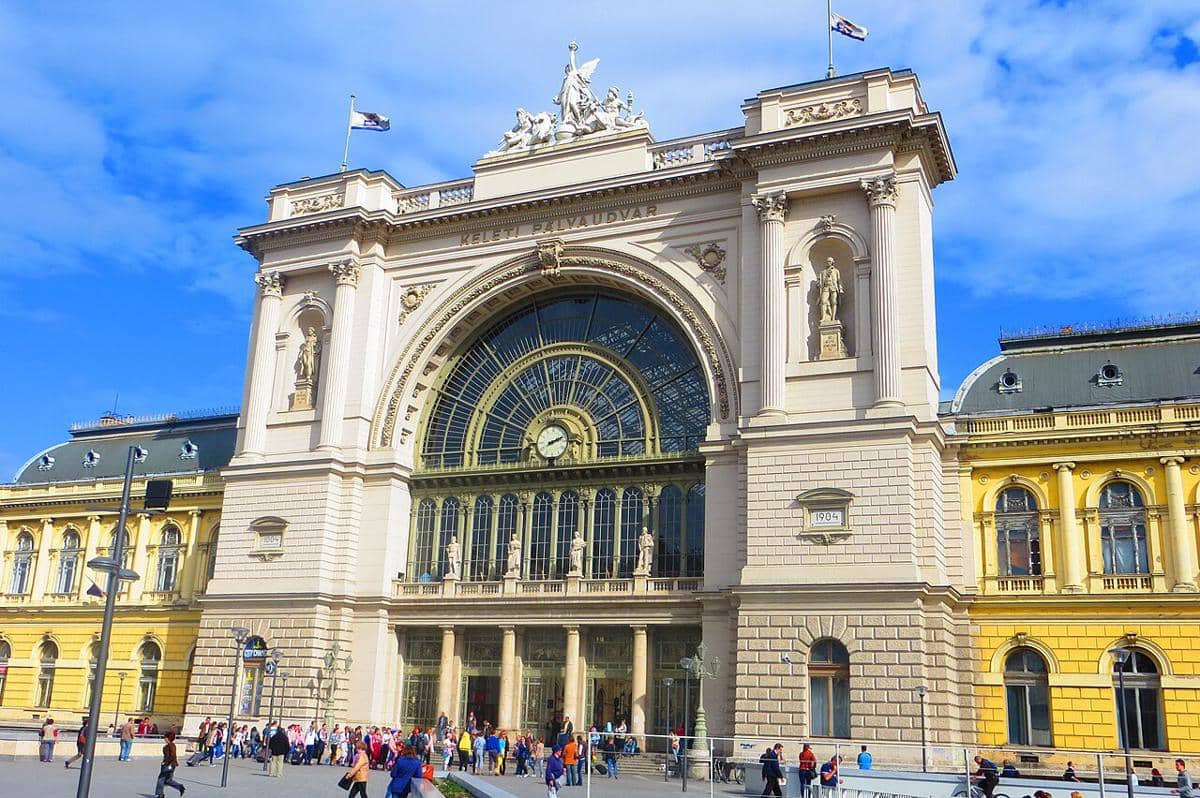 5 Fakta Budapest Keleti, Stasiun Kereta Api Utama di Budapest