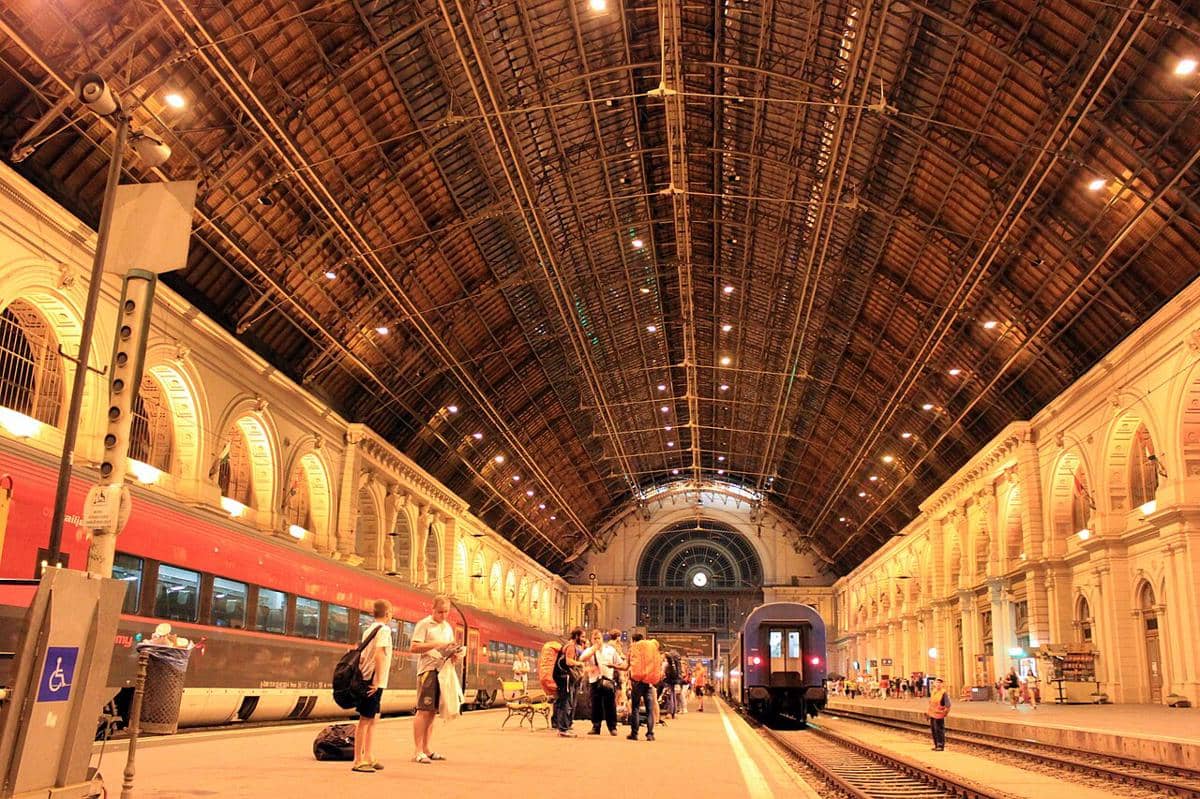 Interior Stasiun Budapest Keleti.