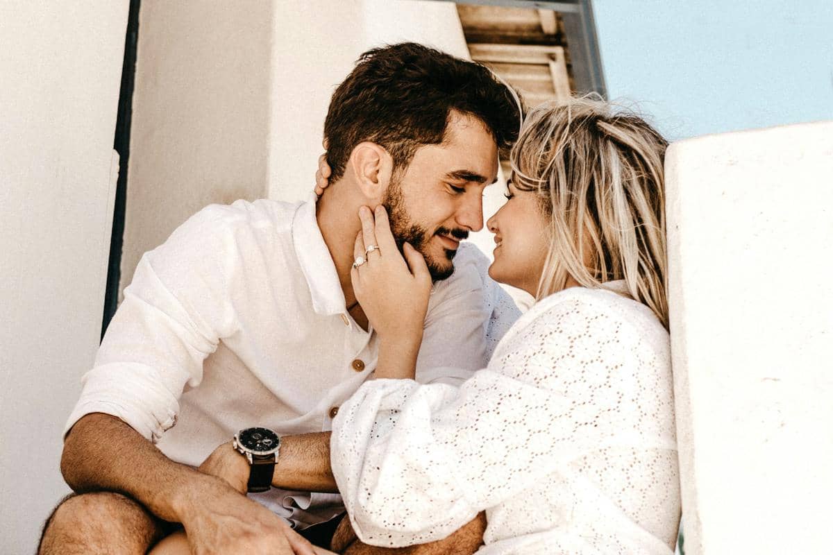 5 Zodiak Cowok yang Sangat Menjaga Privasi Hubungan Asmaranya
