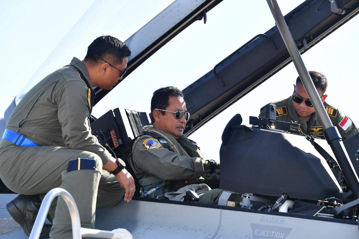 Aksi Menantang di Langit Darwin, KSAU-CAF Australia Terbang Satu Formasi