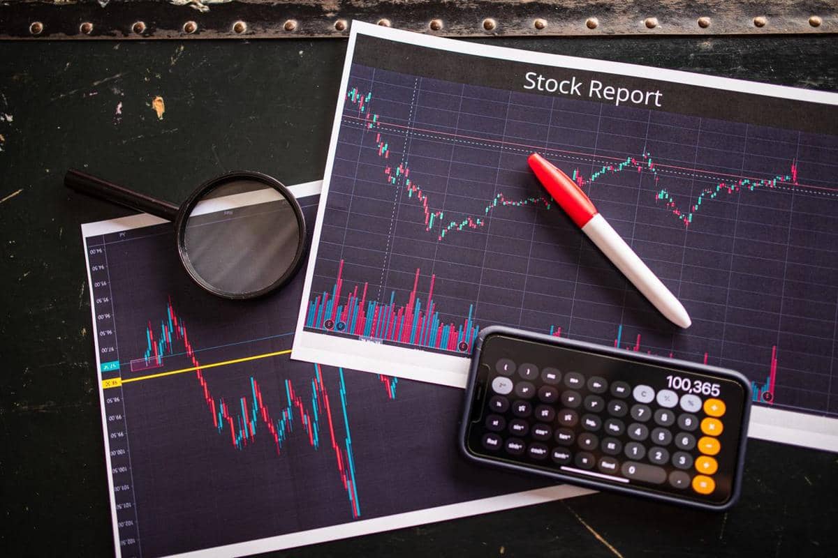 ilustrasi investasi saham
