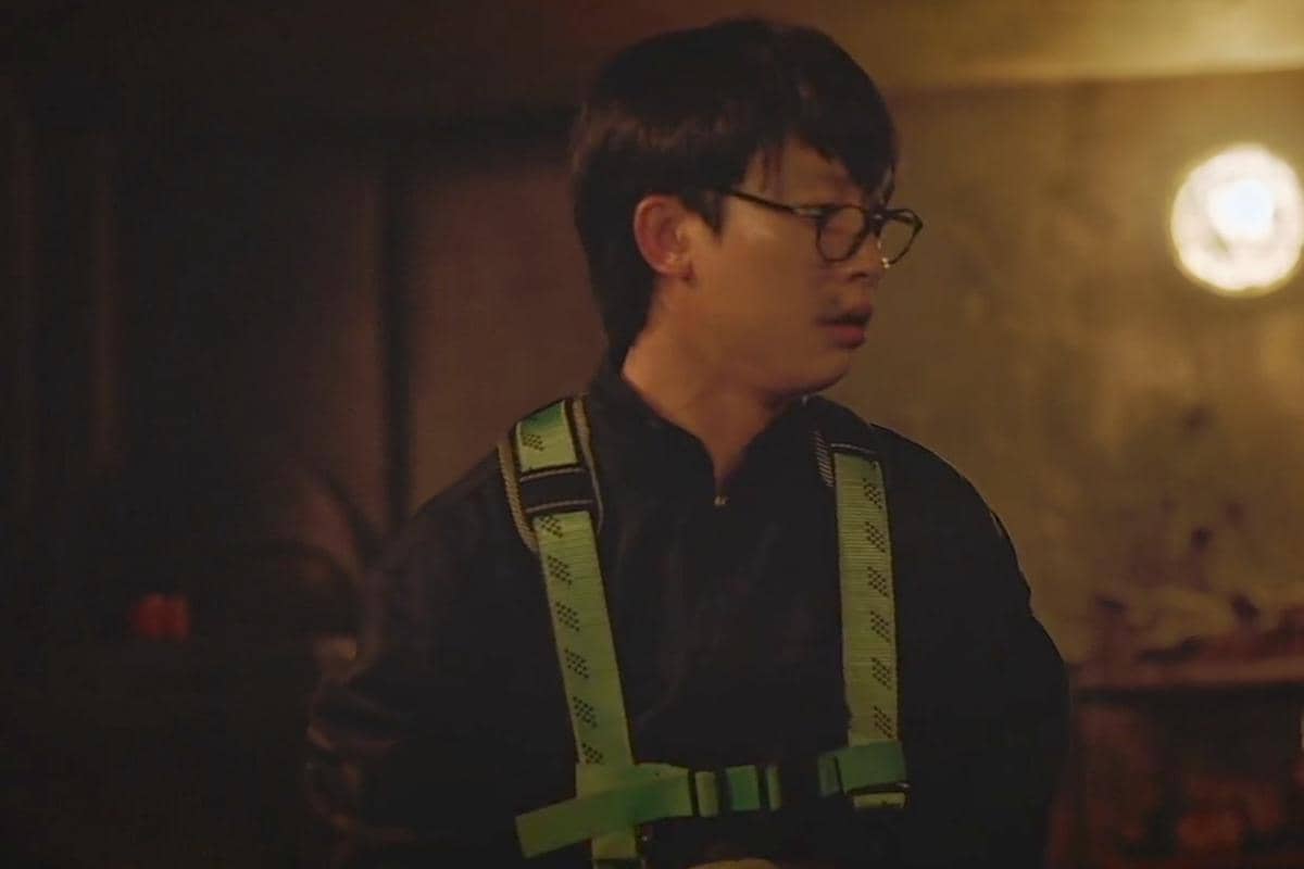 still cuts drama Flex X Cop 2 