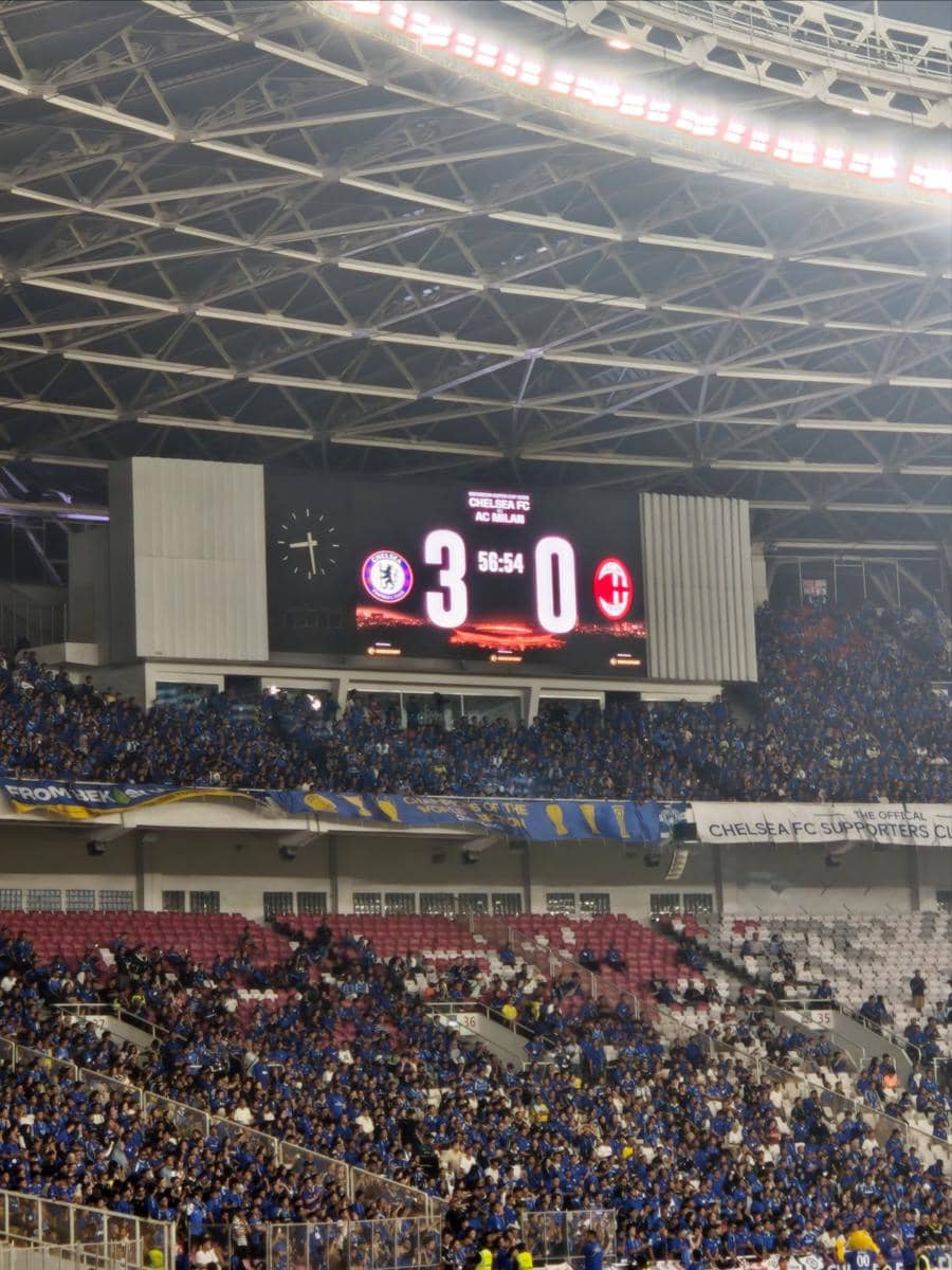 Mikha Tambayong nonton pertandingan Chelsea vs AC Milan di GBK