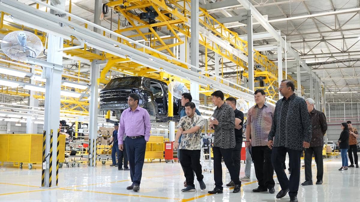Kendaraan Leapmotor dalam proses perakitan lokal, menandai dimulainya produksi mobil merek tersebut secara setempat.
