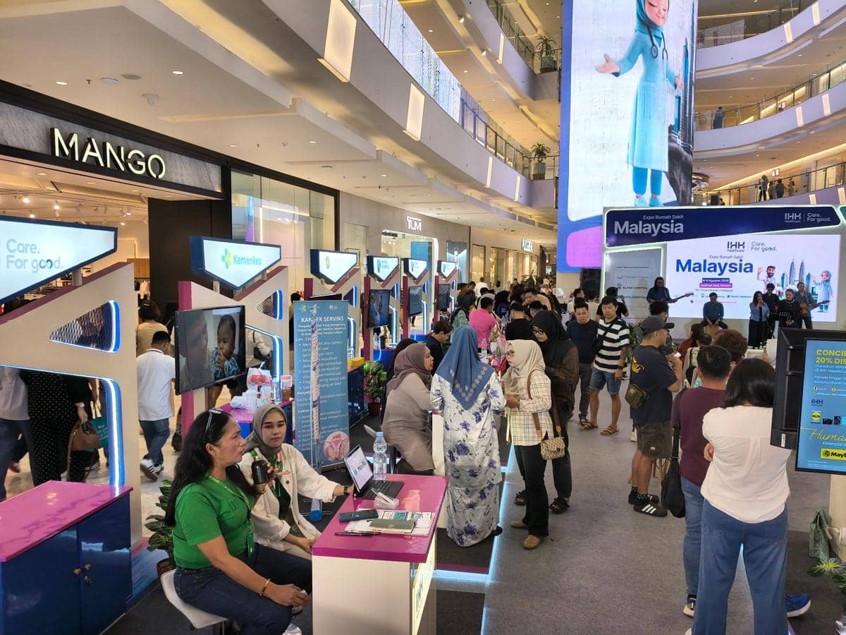 Suasana Healthcare Expo IHH di area pusat perbelanjaan Delipark Mal Medan pada Minggu, 9 Agustus 2026.