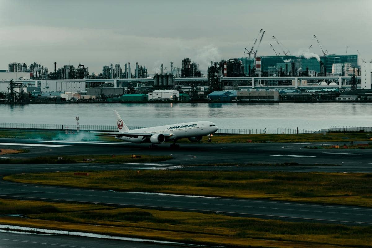 ilustrasi runway Bandara Haneda, Tokyo, Jepang