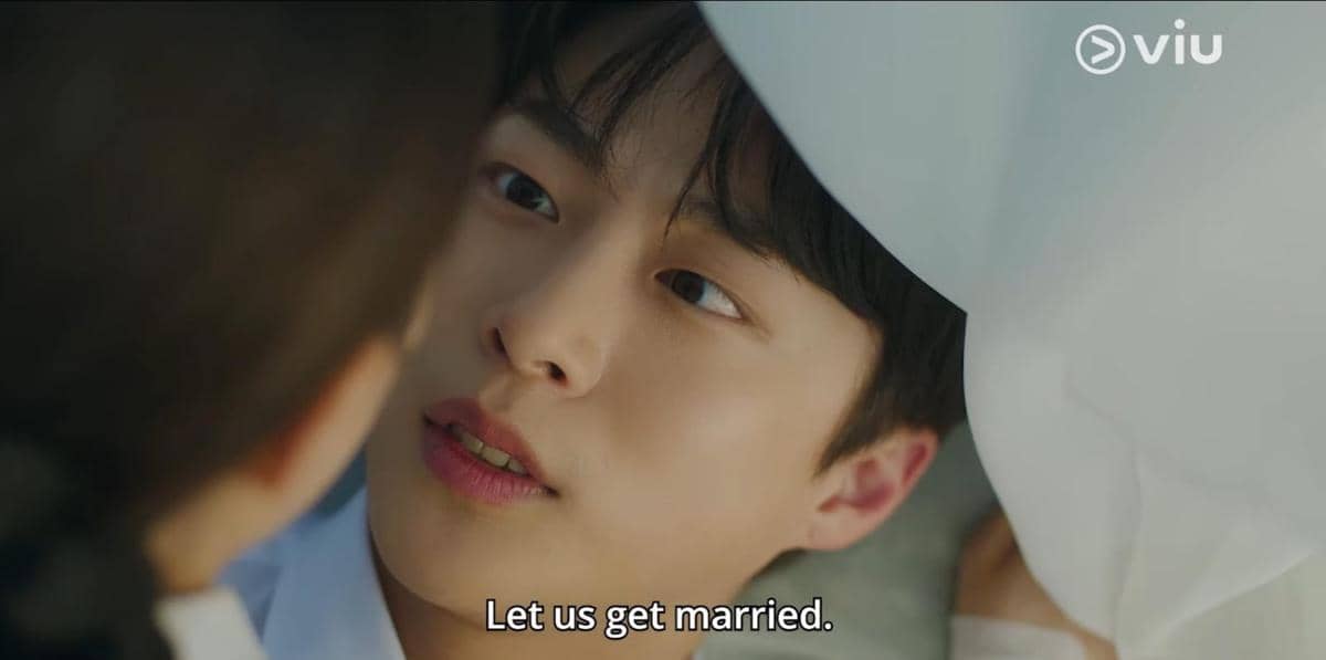 cuplikan Bae In Hyuk sebagai Kang Tae Ha di The Story of Park’s Marriage Contract