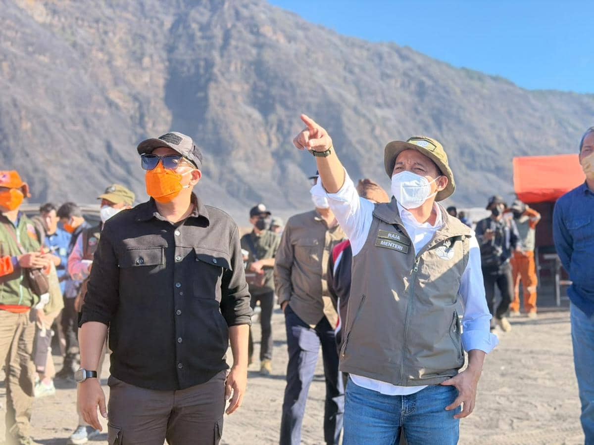 Menhut Bersama Wagub Jatim Tinjau Penanganan Karhutla Gunung Bromo