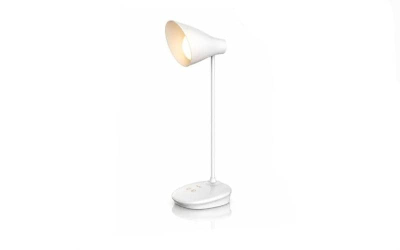 potret lampu meja LED rechargeable