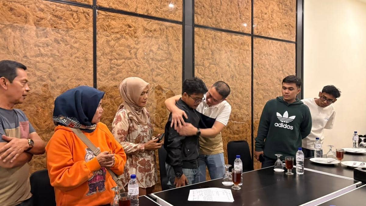 Dirkrimum Polda Sumbar Pukul Pengendara di Padang, Kini Berakhir Damai