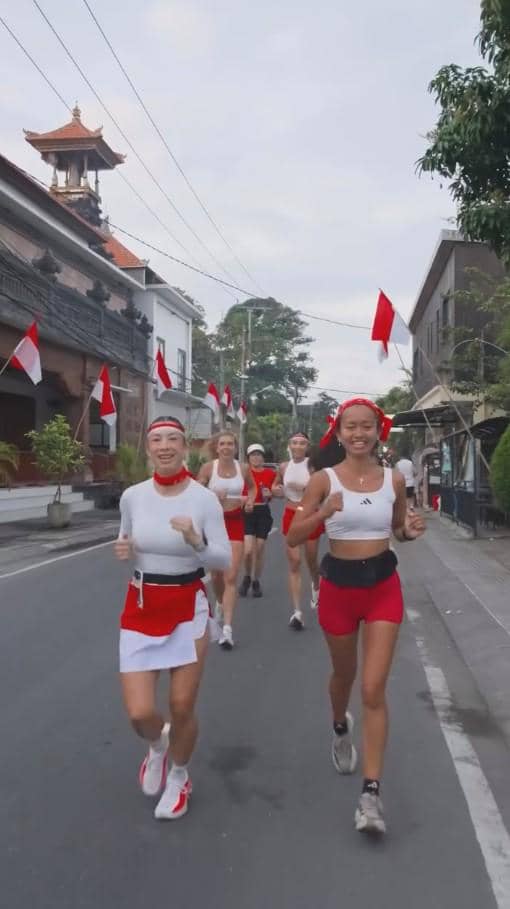 Jennifer Bachdim Lari 17 KM Sambut HUT RI ke-81 (instagram.com/jenniferbachdim)