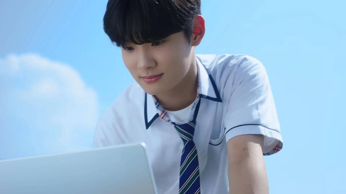 Potret Baby Shark Boy yang dikaitkan dengan kanal YouTube babysharkboy_official pada sumber youtube.com.