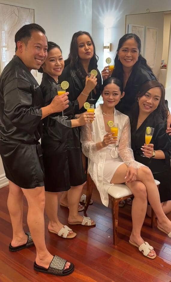 Potret pernikahan Gisela Cindy yang dibagikan melalui akun Instagram @giselacindy12 dalam momen bahagia.