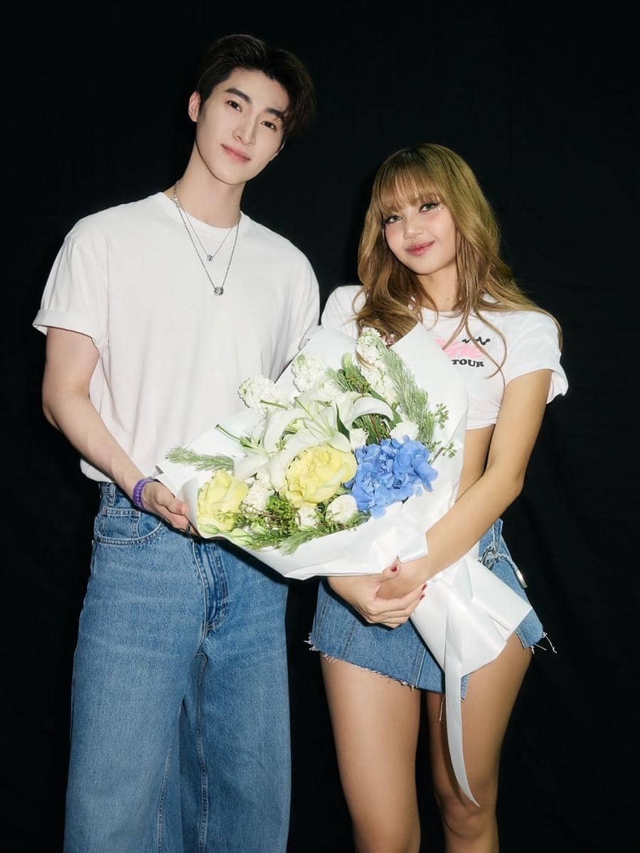 potret kedekatan Lisa BLACKPINK dan Blue Pongtiwat