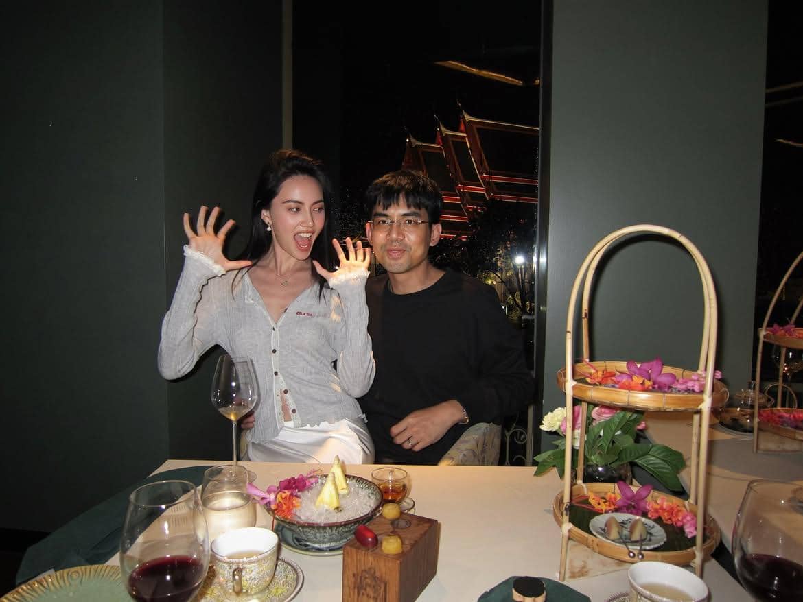 Potret Mew-Tul dan Davika-Ter double date