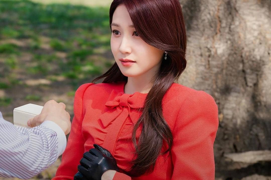 still cuts drama Spooky in Love
