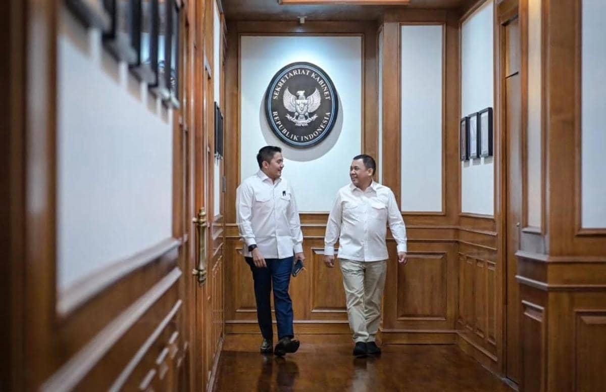 Seskab Teddy Bertemu Haji Isam, Bahas Apa?