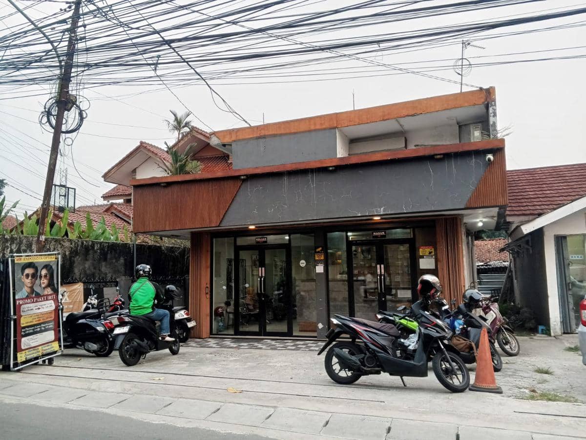 Lokasi praktik dr. Anisa di Jalan Raya Cimanggu, Kelurahan Kedung Badak, Kecamatan Tanah Sareal, Kota Bogor.