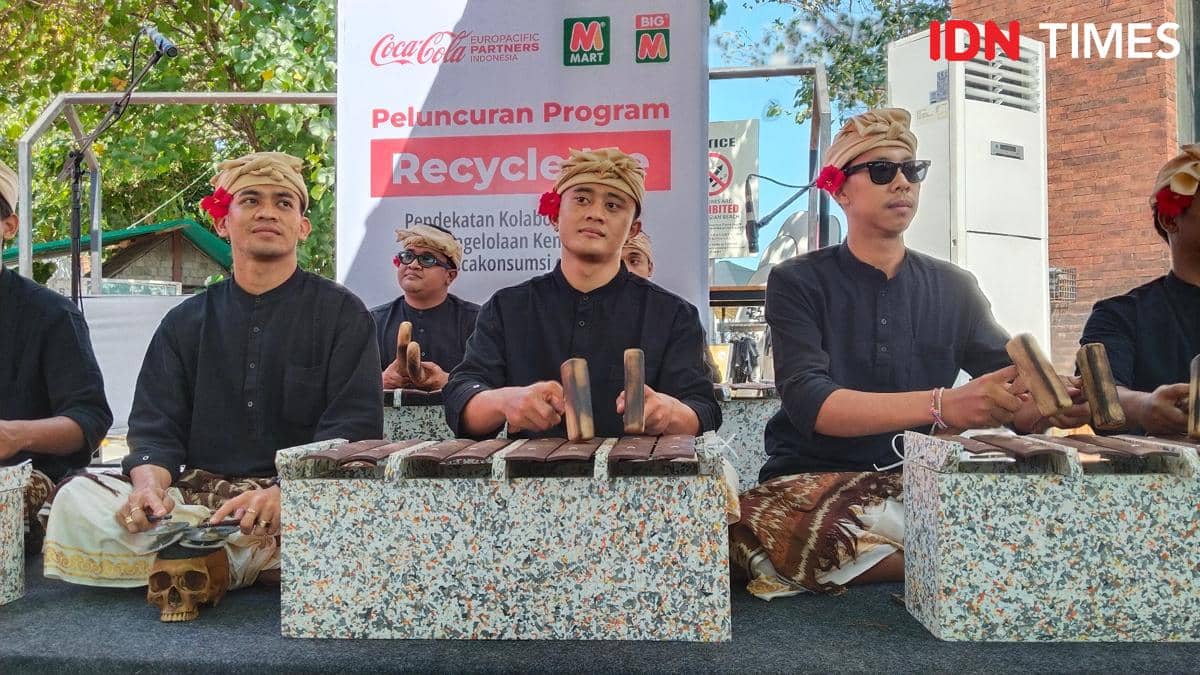 Gamelan Selonding dari 100Kg Plastik Daur Ulang Bergema di Bali
