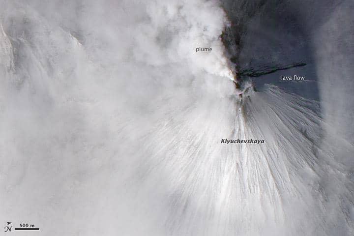Citra satelit Gunung Klyuchevskaya