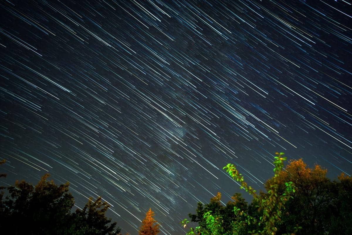 3 Fakta Hujan Meteor Perseid 13 Agustus 2026, Catat Waktunya!