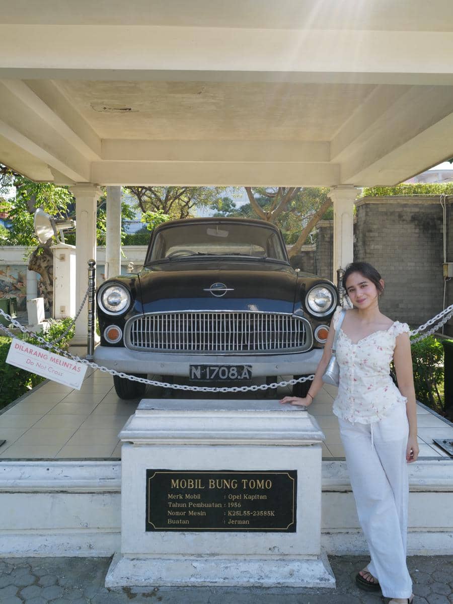 Tissa Biani dan Dul jalan-jalan di Surabaya