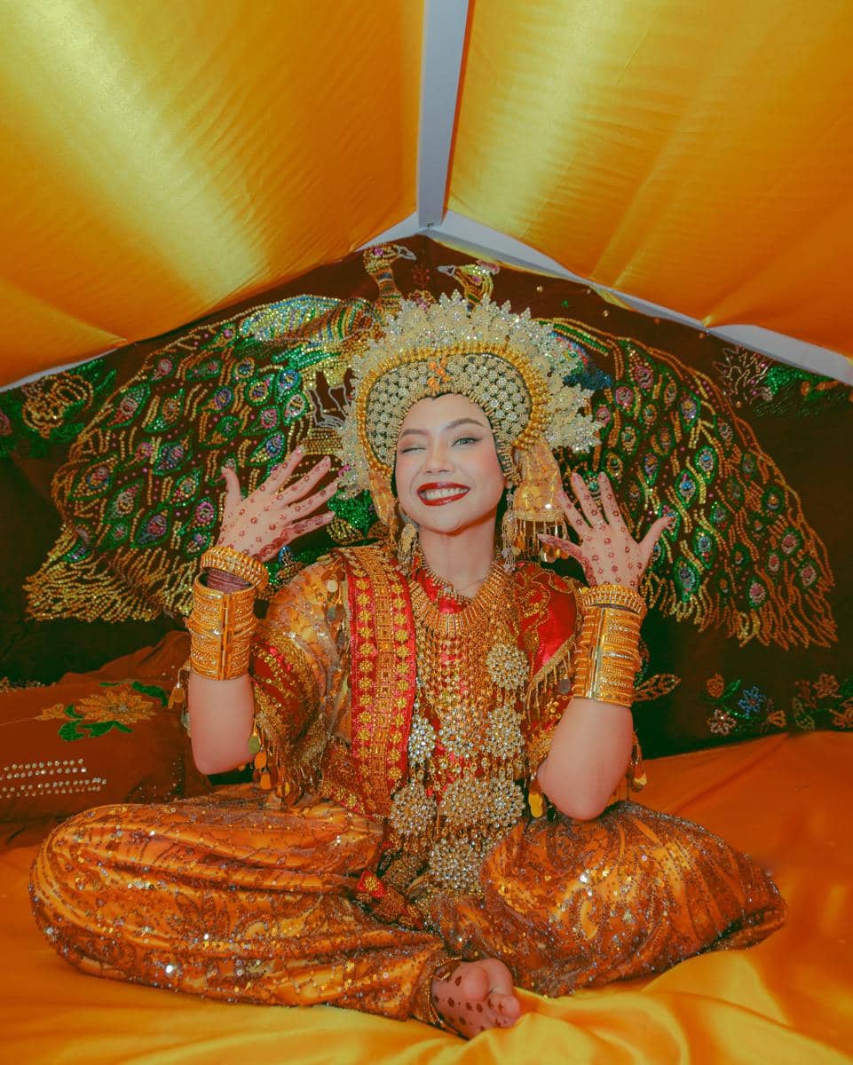 Gaya Pila Istri Aulion di Malam Kolontigi (instagram.com/pnvl)