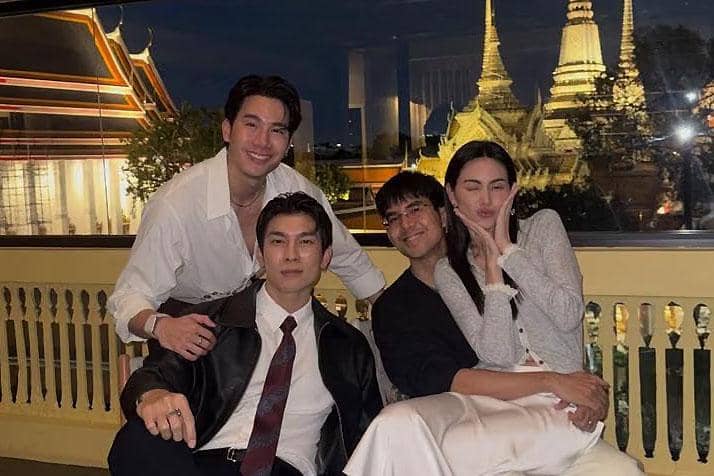 7 Potret Mew x Tul dan Davika x Ter Double Date, Gemas!