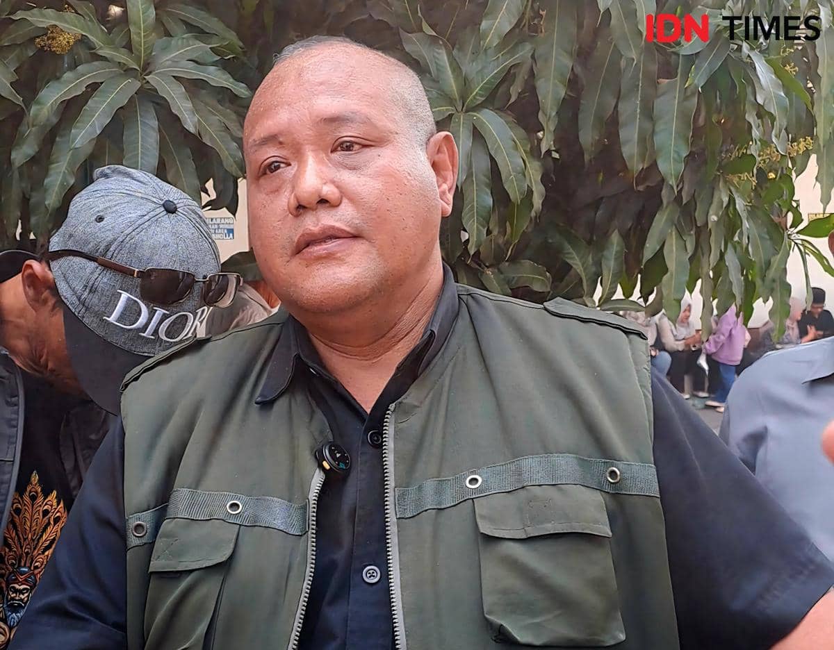 Ratusan Warga Ponorogo Geruduk PN Tipikor Surabaya Jelang Vonis Sugiri